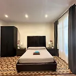 Balmes Bed & Breakfast *